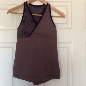 Lululemon exercise top with silverscent fabric